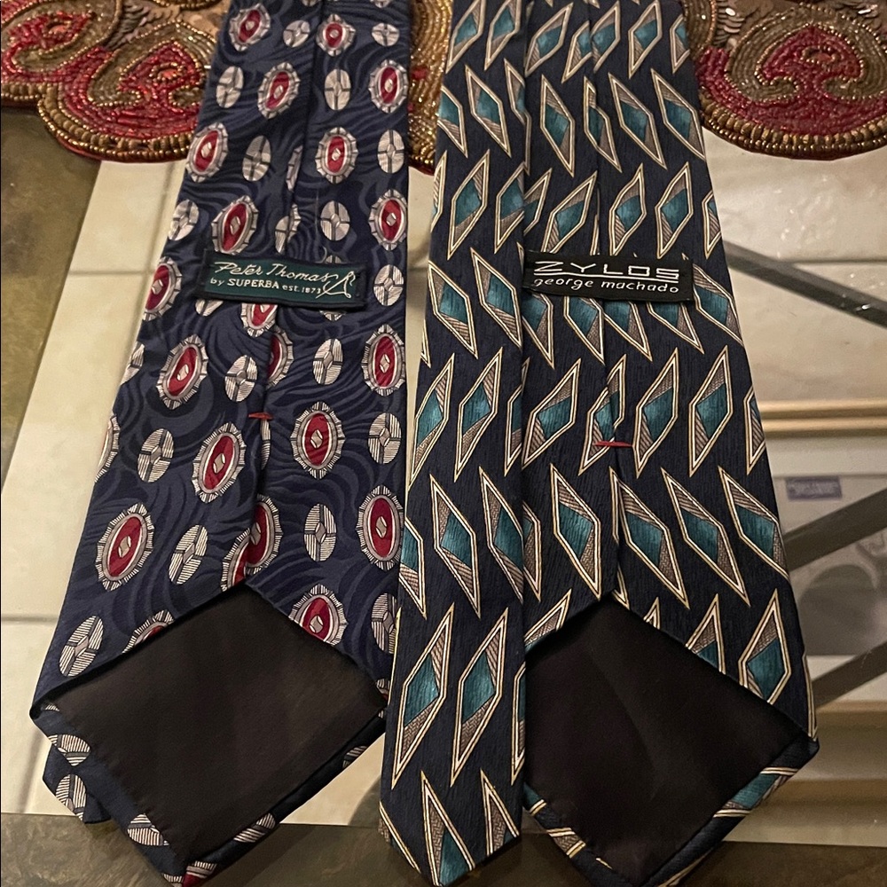 Peter Thomas Roth Geometric Blue and Red Tie